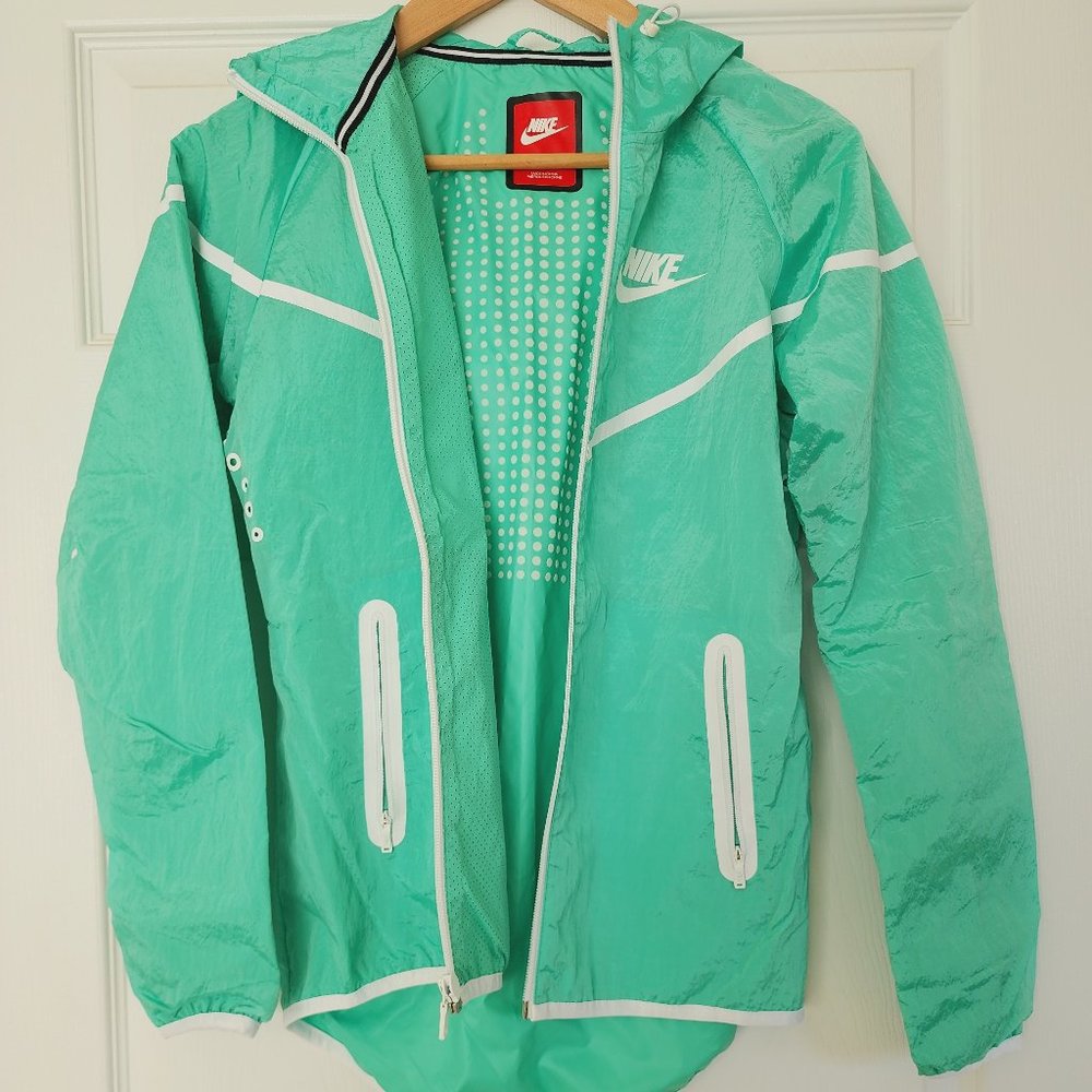 Nike-Wind Breaker Jacket